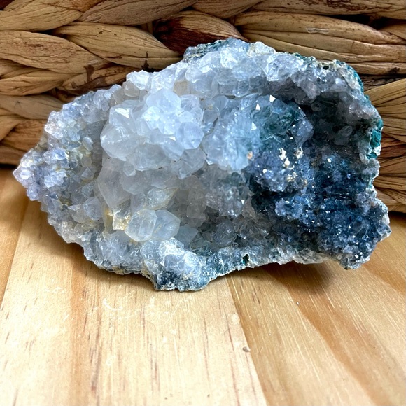 Natural stone quartz - Picture 11 of 13